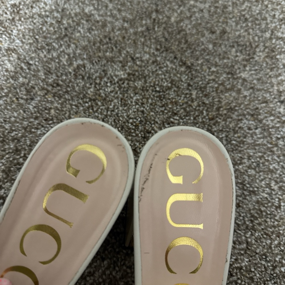 Gucci Cream Gold Accent Block Heel Mules - Picture 6 of 6